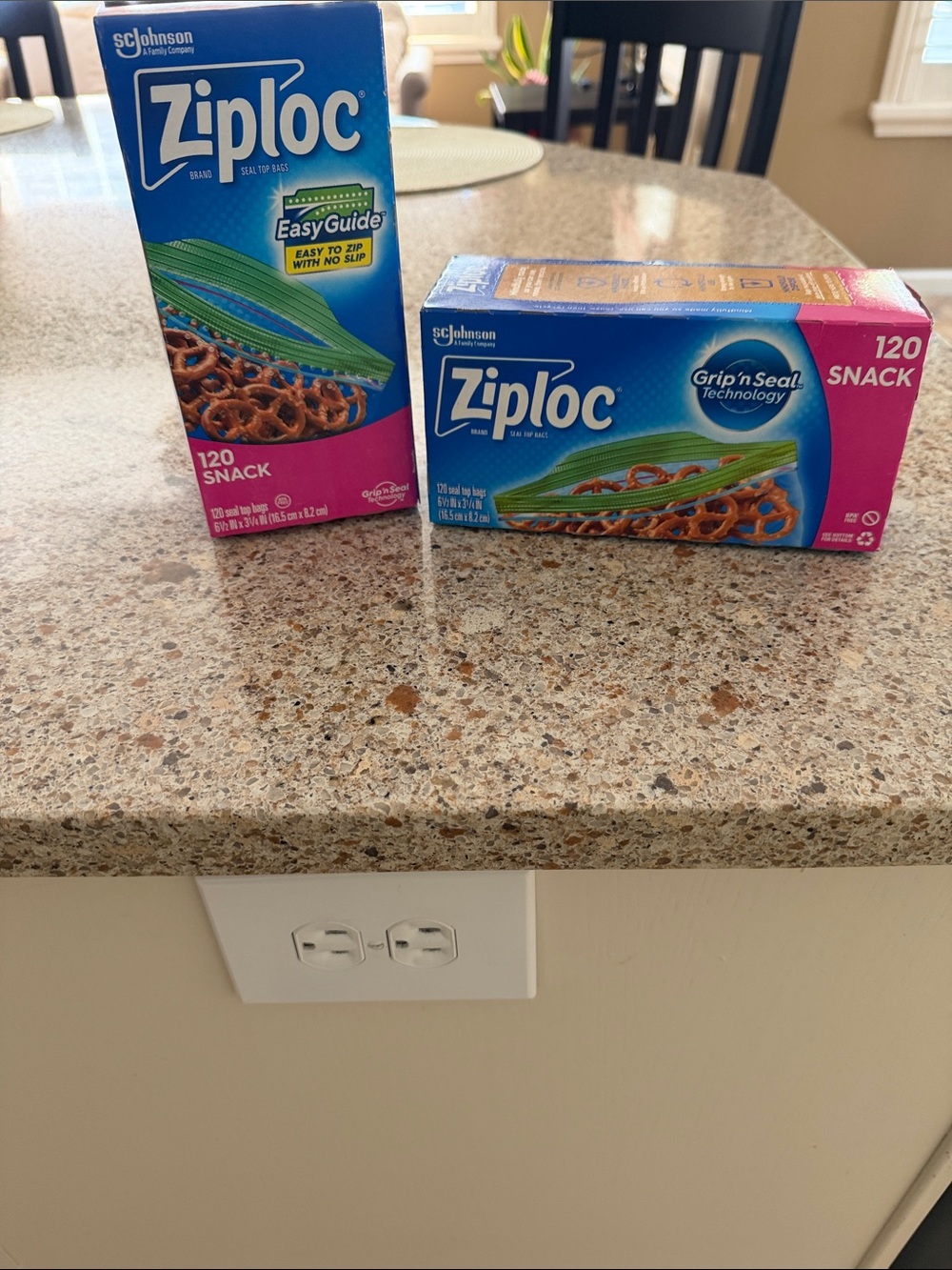 Ziploc Snack Bags 120 Count - Blue & Pink Box